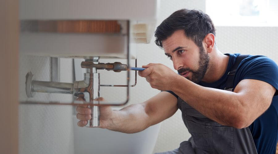 Water heater leaking fix in Spearsville, LA